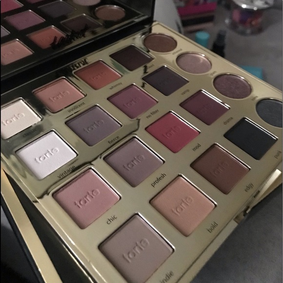 Tarte eyeshadow pallet - Picture 4 of 5